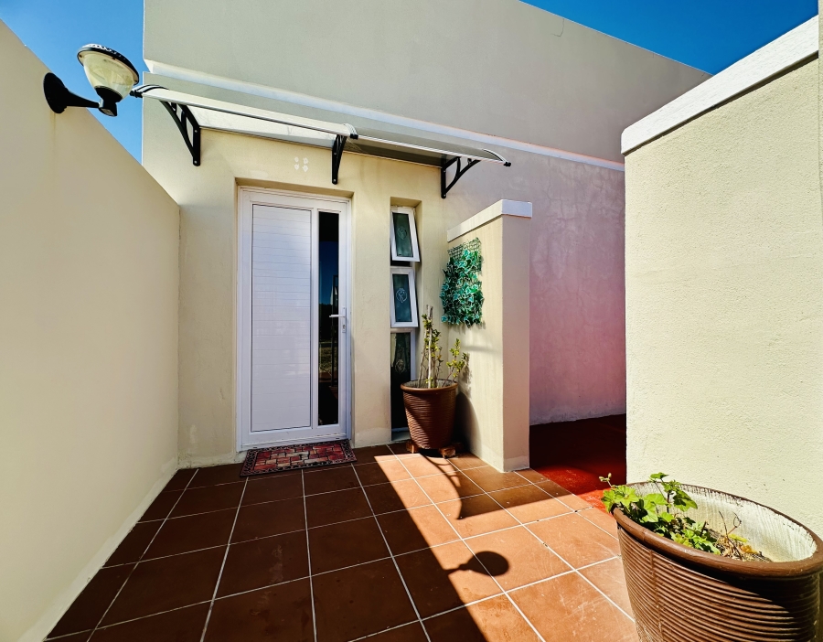 4 Bedroom Property for Sale in Westcliff Western Cape
